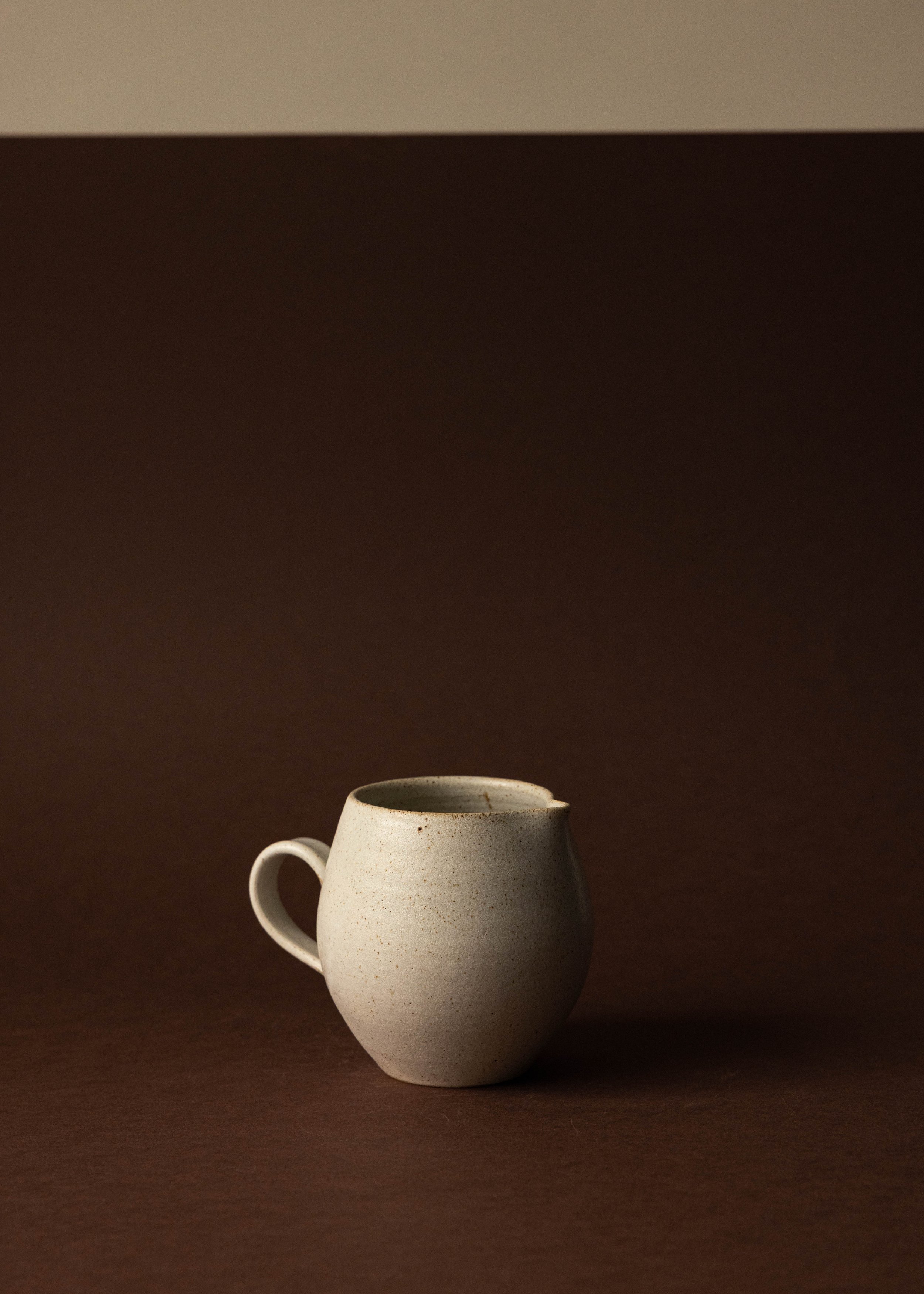 Pouring jug
